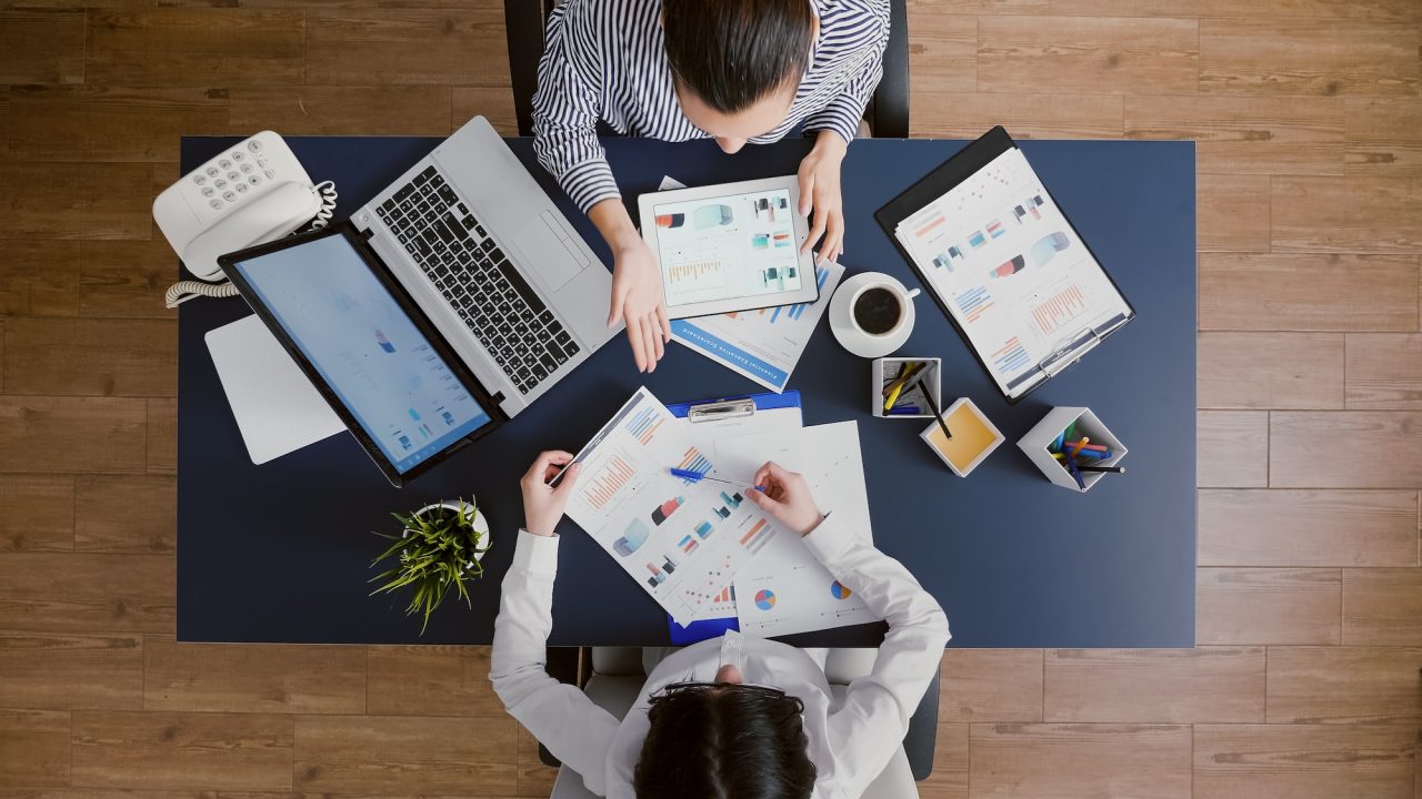 Consultoría de servicios y normativas para empresas
